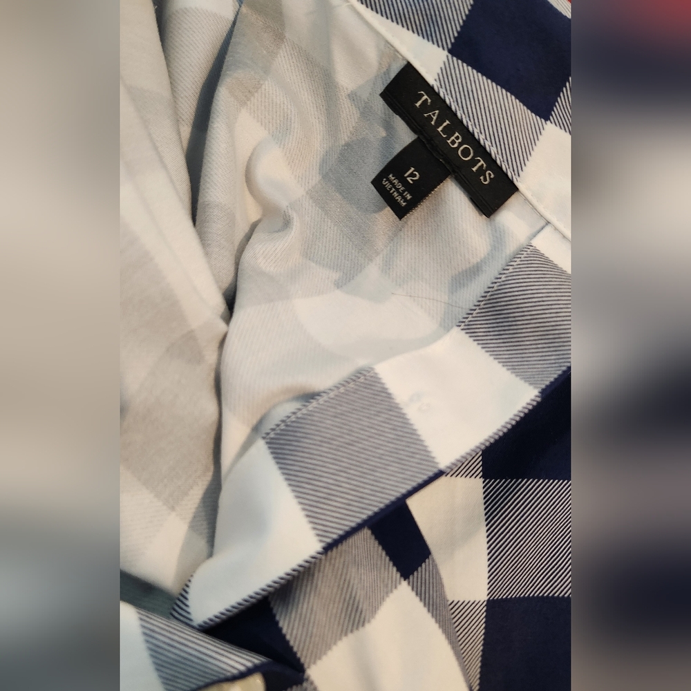 Talbots Women's Navy and White Checkered Sleeveless Blouse, Size 12 - Picture 2 of 6